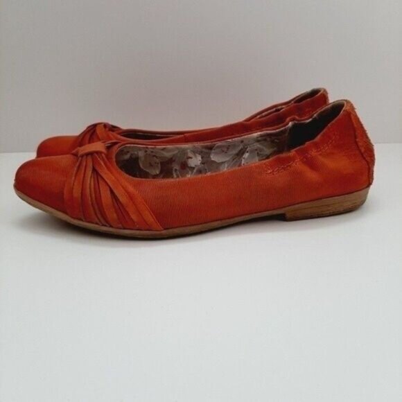MJUS Pointy Toe Ballet Flats Orange Abstract Bow Detail Sz US 7.5 / Eur 38 - Picture 4 of 13